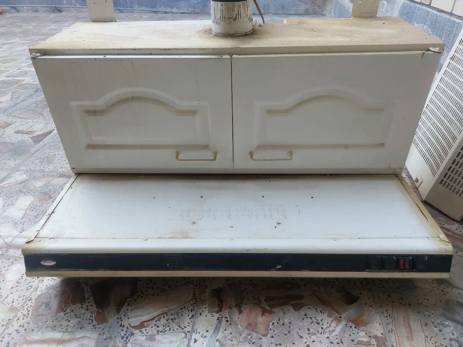 هود بیمکث|هود|ایذه, |دیوار