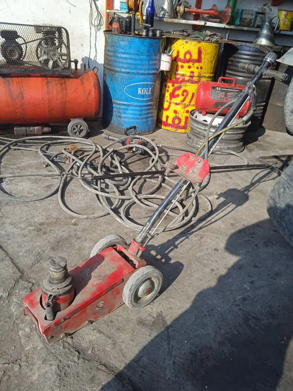 جک بادی ۲۲الی۳۰ تن سالم|ابزارآلات|میانه, |دیوار