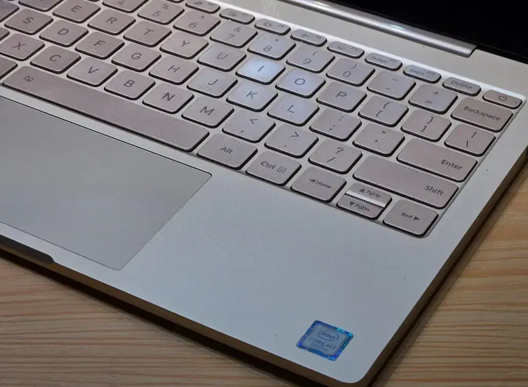 لپ‌تاپ شیائومی TM1607 در حد آکبند کمیاب و خاص|رایانه همراه|تهران, فردوسی|دیوار