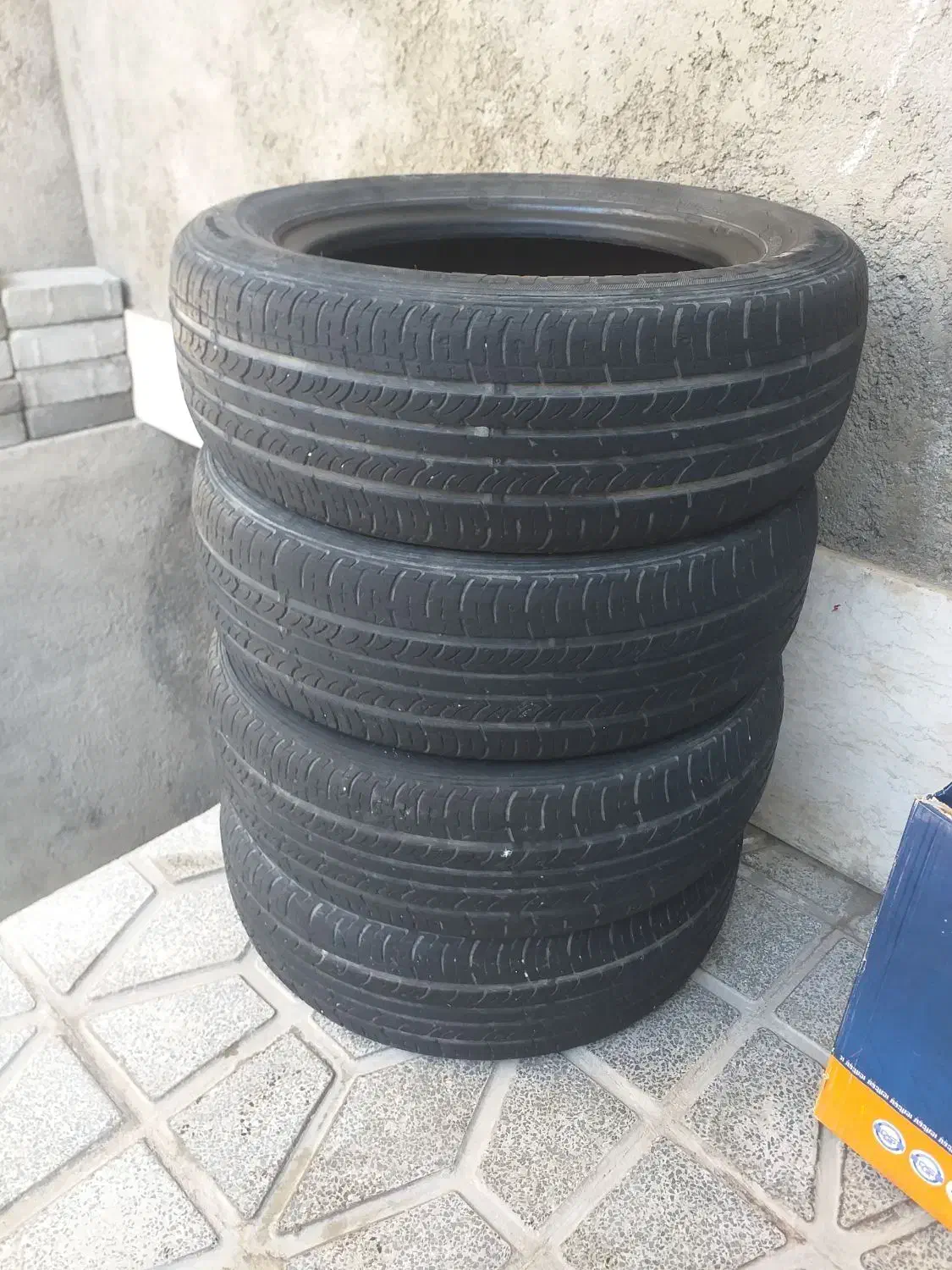 لاستیک استوک|قطعات یدکی و لوازم جانبی|ملایر, |دیوار