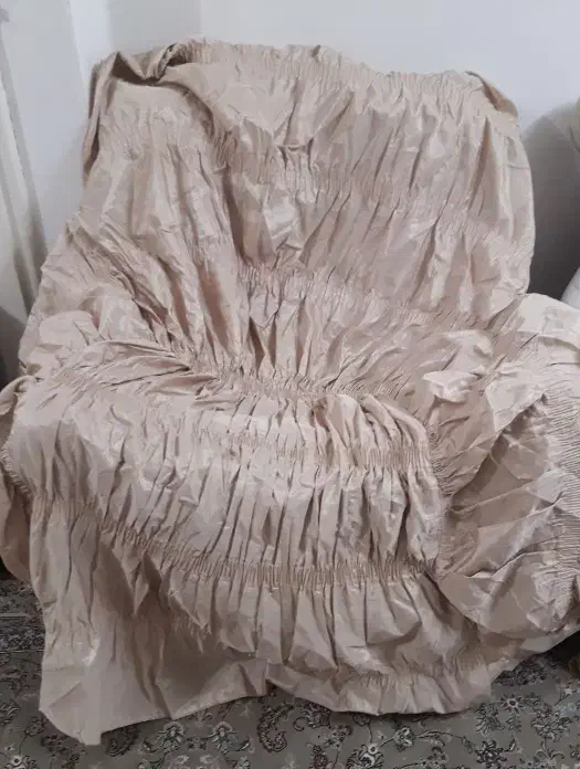 مقداری وسایل خانه|مبلمان خانگی و میز عسلی|بروجرد, |دیوار