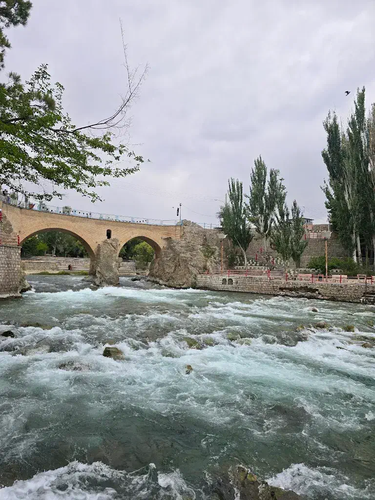 ویلا لب اب سوییت شیک بهترین روزانه و کوتاه مدت|اجارهٔ کوتاه‌مدت آپارتمان و سوئیت|شهرکرد, |دیوار