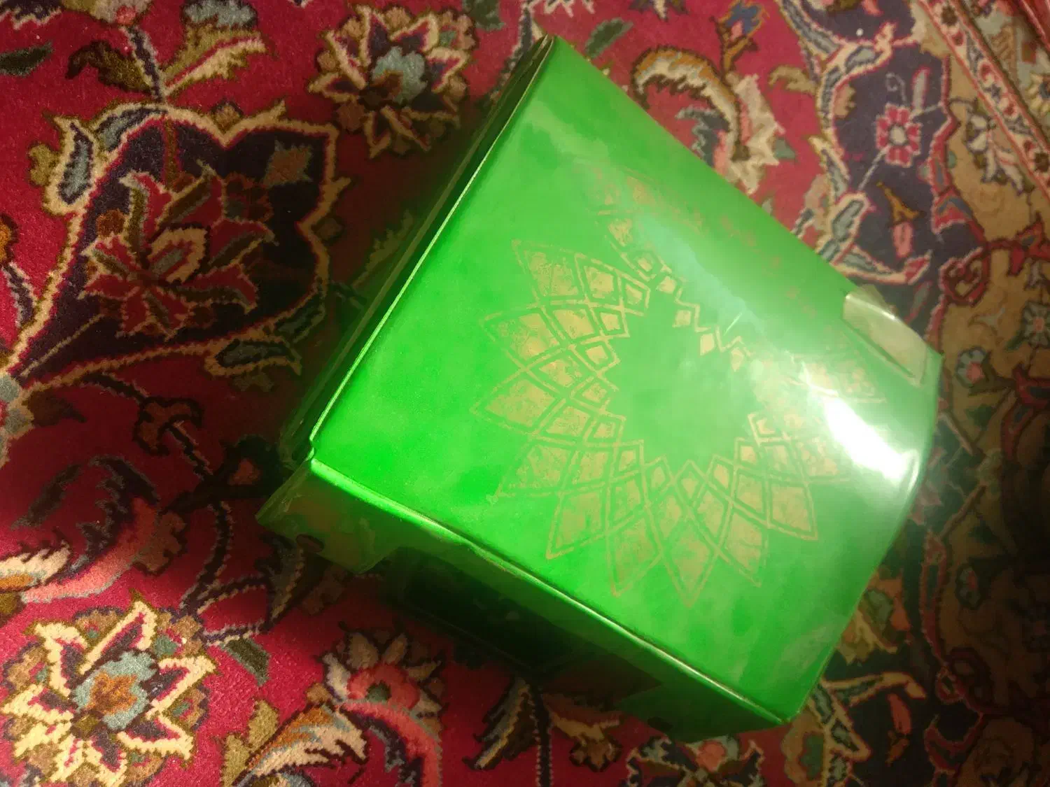 نوار کاست قرآن|کلکسیون اشیاء عتیقه|پرند, فاز ۶|دیوار