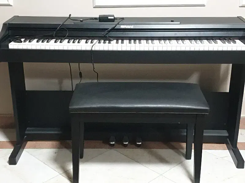 پیانو   Rp102   Roland|پیانو، کیبورد، آکاردئون|تهران, پاسداران|دیوار