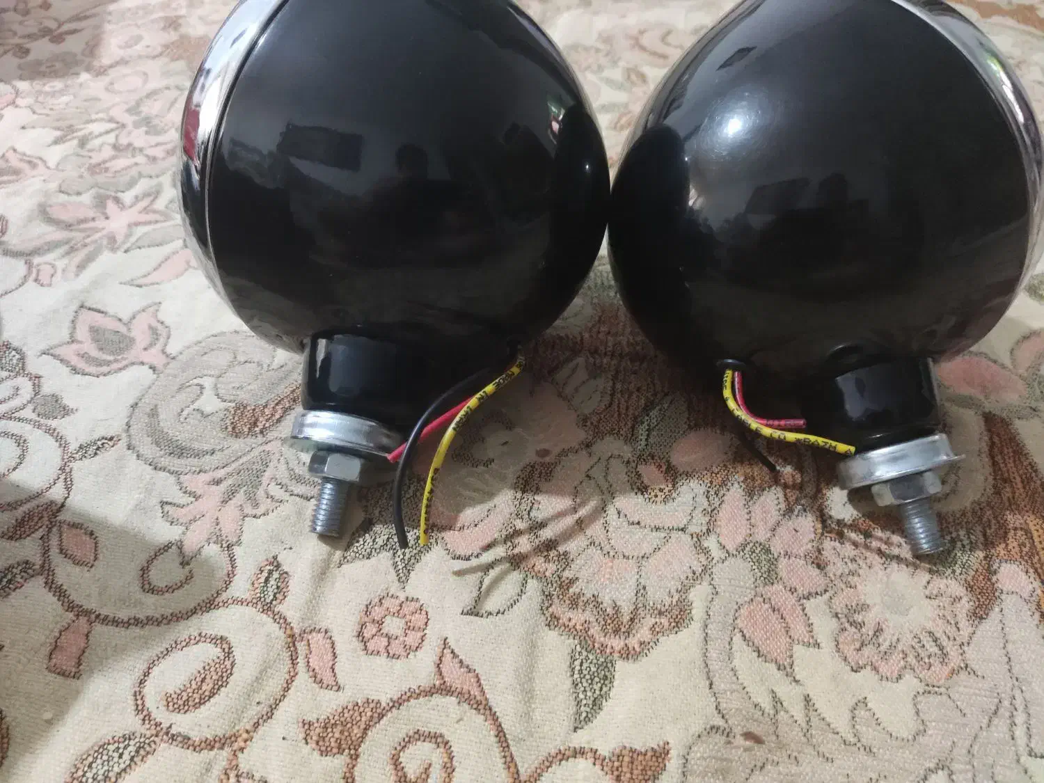 یک جفت چراغ جلو نیسان و یک جفت کفش کار نو|قطعات یدکی و لوازم جانبی|مشهد, امیریه|دیوار