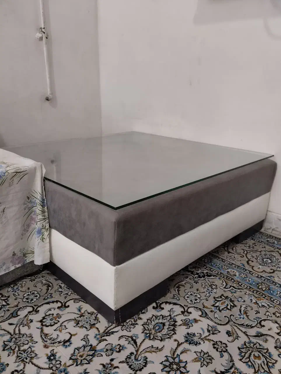 میز وسط (عسلی بزرگ)|مبلمان خانگی و میز عسلی|شیراز, کوشک میدان|دیوار