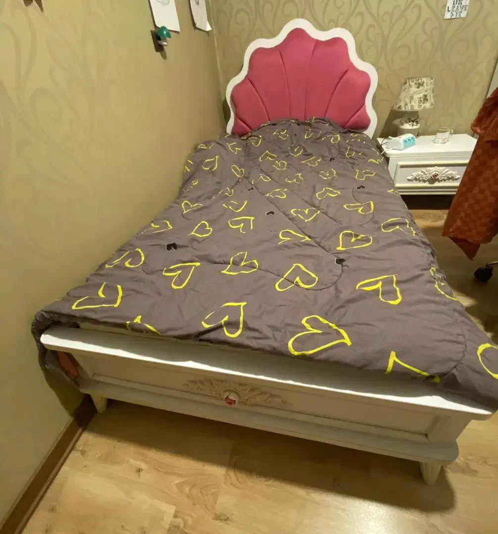 سرویس اتاق خواب دخترانه نوجوان برند بامبینو|تخت و سرویس خواب|قائمشهر, |دیوار