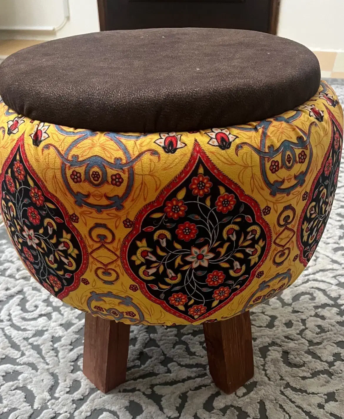 پاف|صندلی و نیمکت|بابل, |دیوار