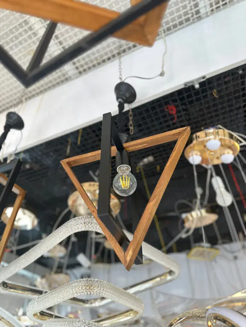 لوستر اقتصادی و خوش قیمت چوب و فلز|لوستر و چراغ آویز|شیراز, گلکوب|دیوار