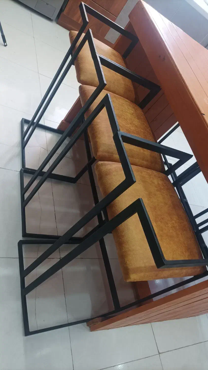 میز چوب روس سبک و سه عدد صندلی اپنی|میز و صندلی غذاخوری|محمدشهر, ولدآباد|دیوار