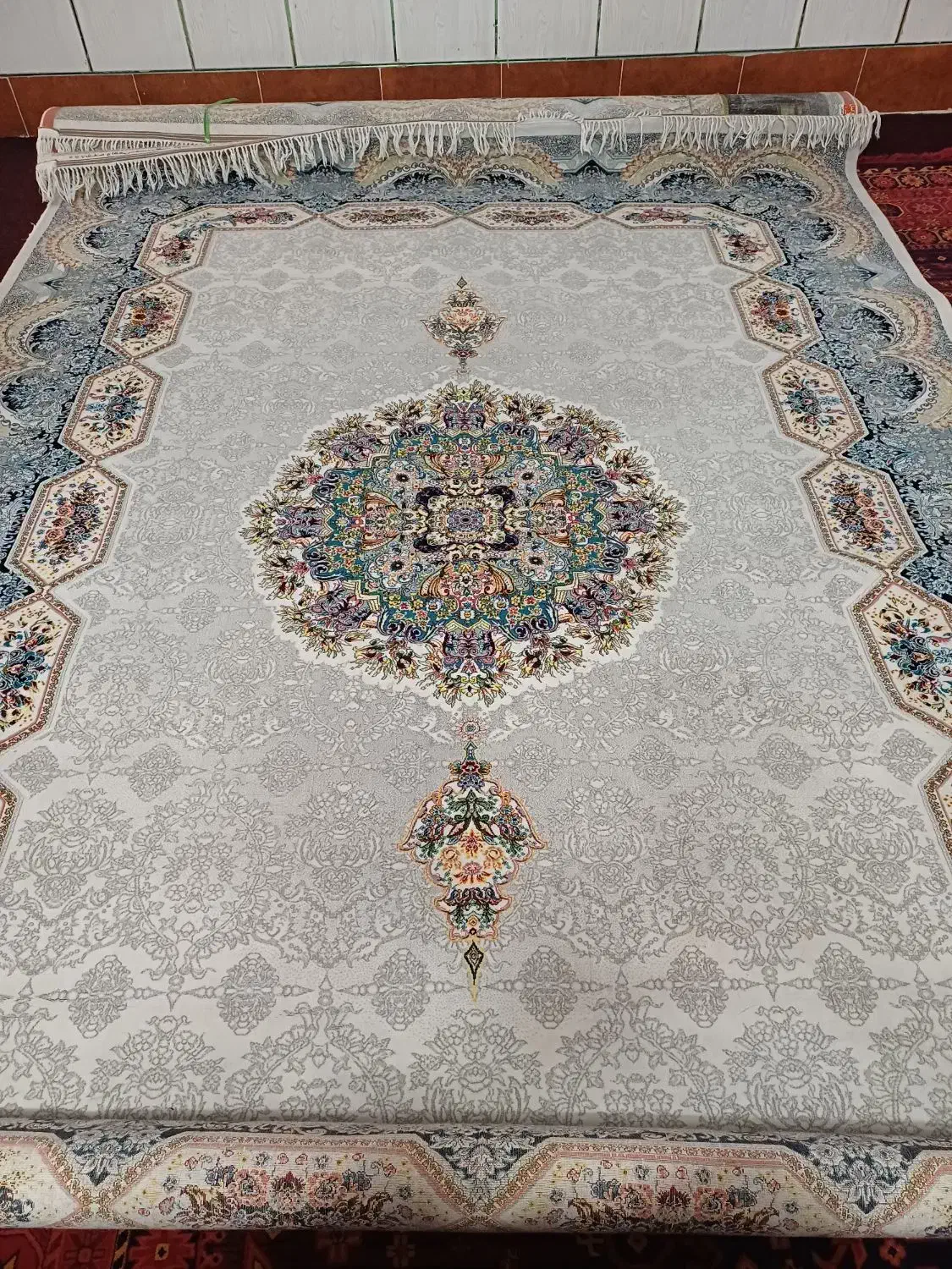 2تخته9متری ویه6متری یه شکل ویه رنگ نو700شانه واقعی|فرش|ورامین, شهرک مدرس|دیوار