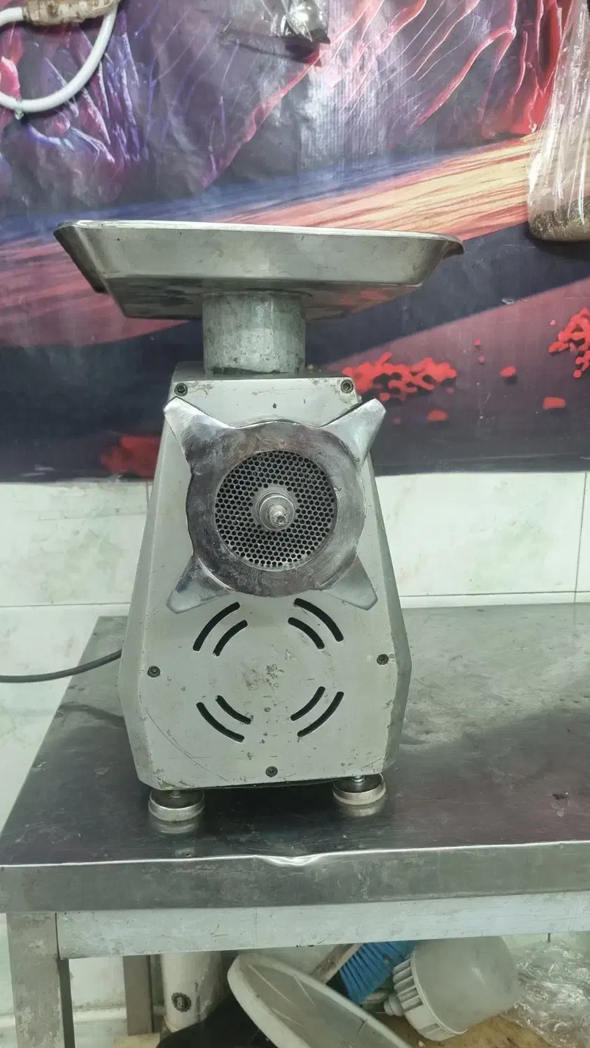 چرخ گوشت ام بی اصل ایتالیای|کافی‌شاپ و رستوران|کرج, شاهین‌ویلا|دیوار