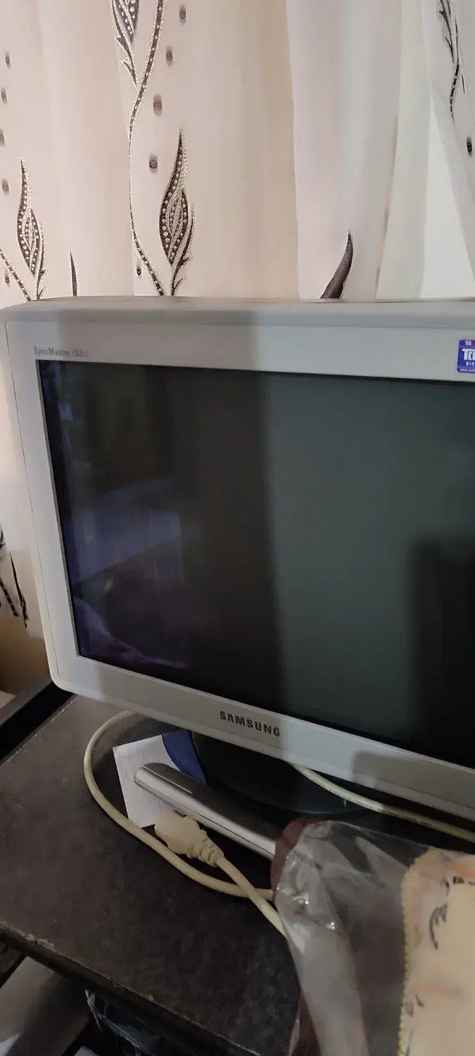 کامپیوتر|رایانه رومیزی|اصفهان, جامی|دیوار