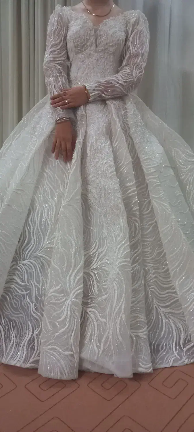 لباس عروس شیک|لباس|کاشان, کارگر|دیوار