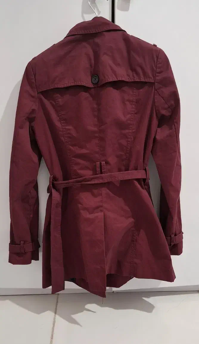 مانتو|لباس|قائن, |دیوار