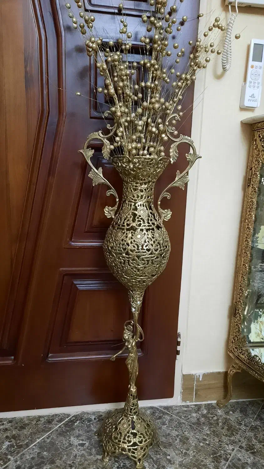 گلدان برنز|بوفه، ویترین، کنسول|خرم‌آباد, |دیوار