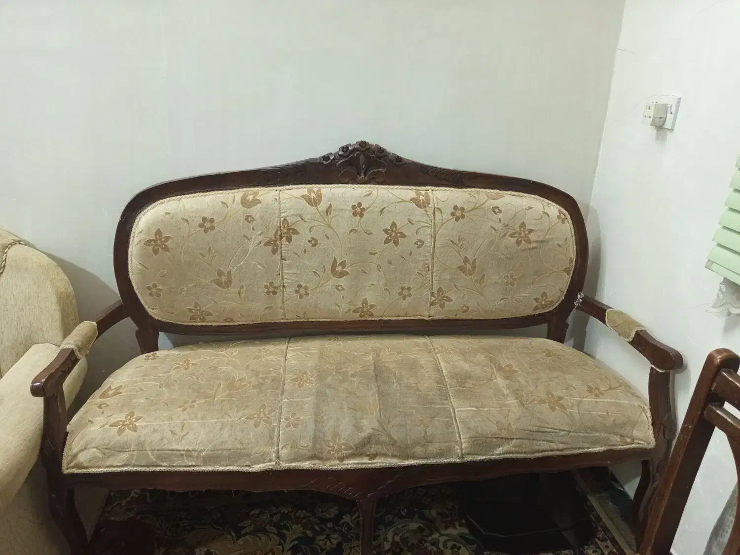 ست مبل سلطنتی ومیزناهارخوری|مبلمان خانگی و میز عسلی|برازجان, |دیوار