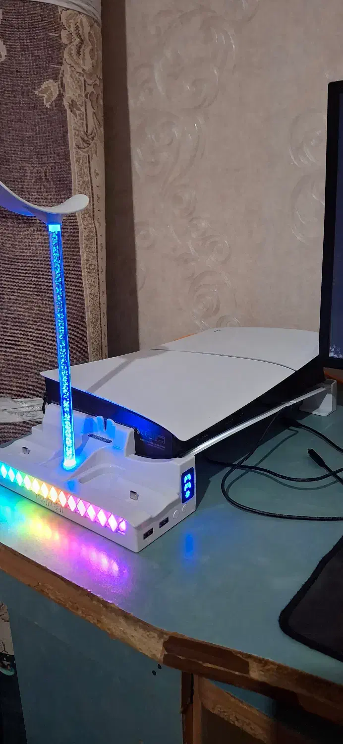 پایه پی اس فایو و خنک کننده و شارژر دسته|کنسول، بازی ویدئویی و آنلاین|بازرگان, |دیوار