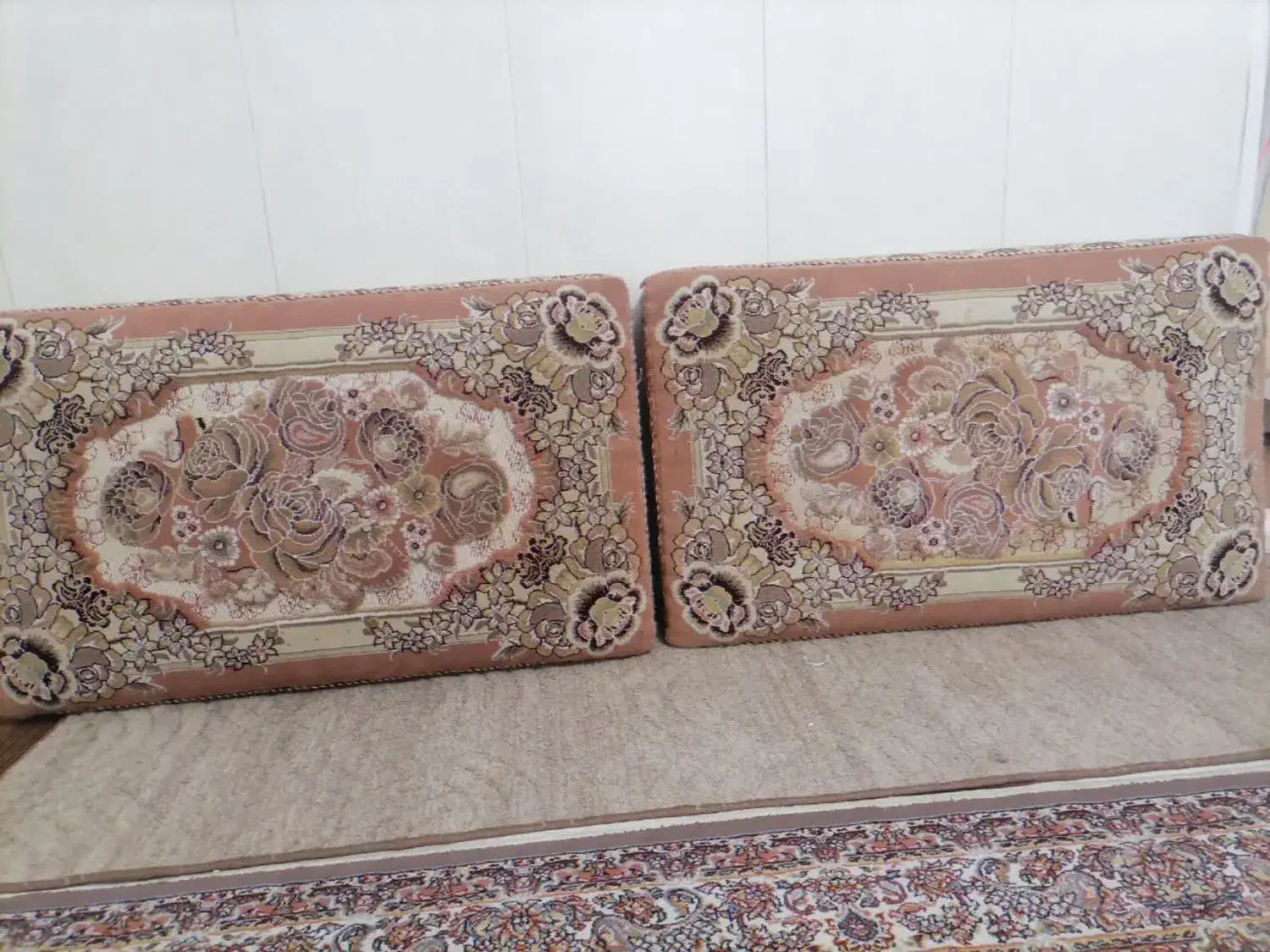 پشتی|پشتی|همدان, |دیوار