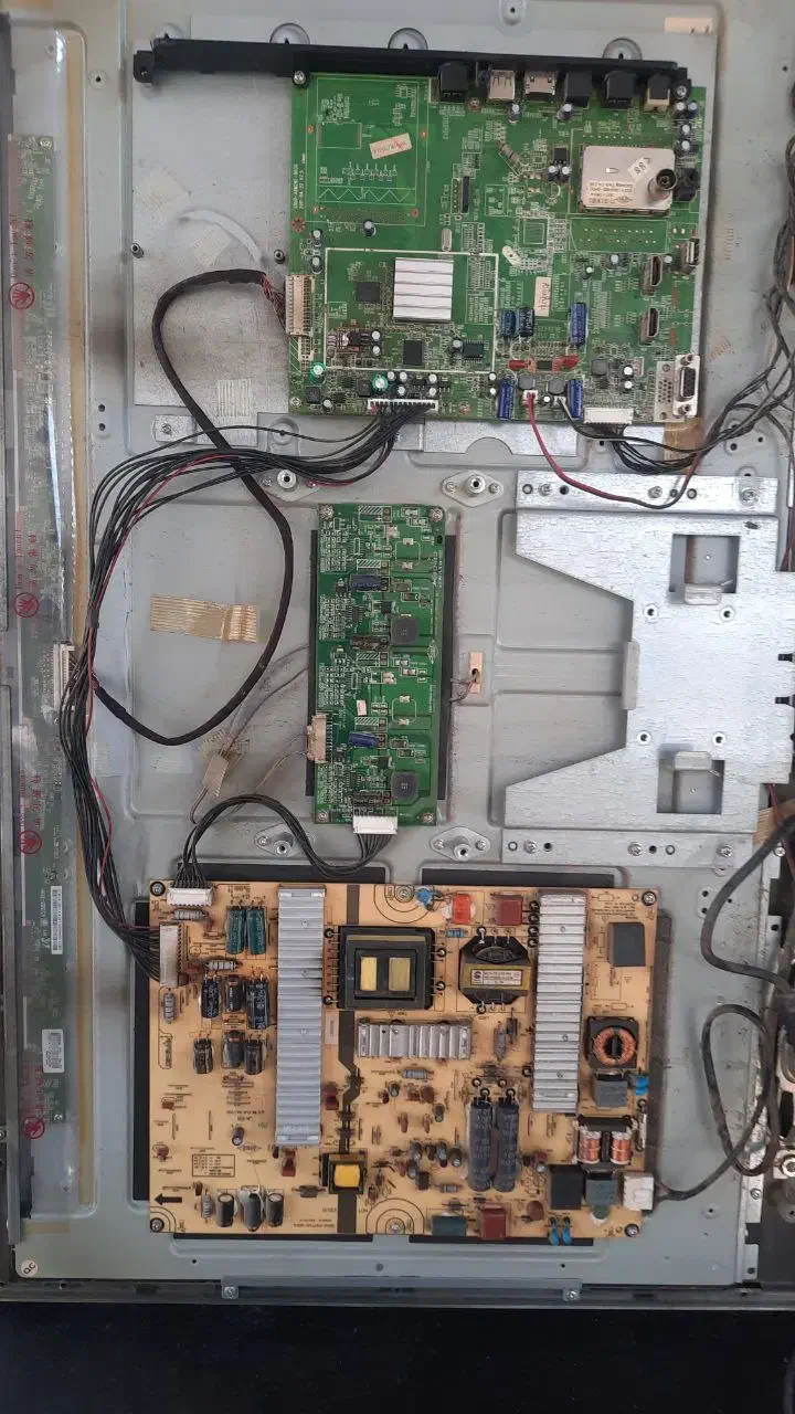 تعمیرات تخصصی LED و LCD|خدمات پیشه و مهارت|قم, آزادگان|دیوار
