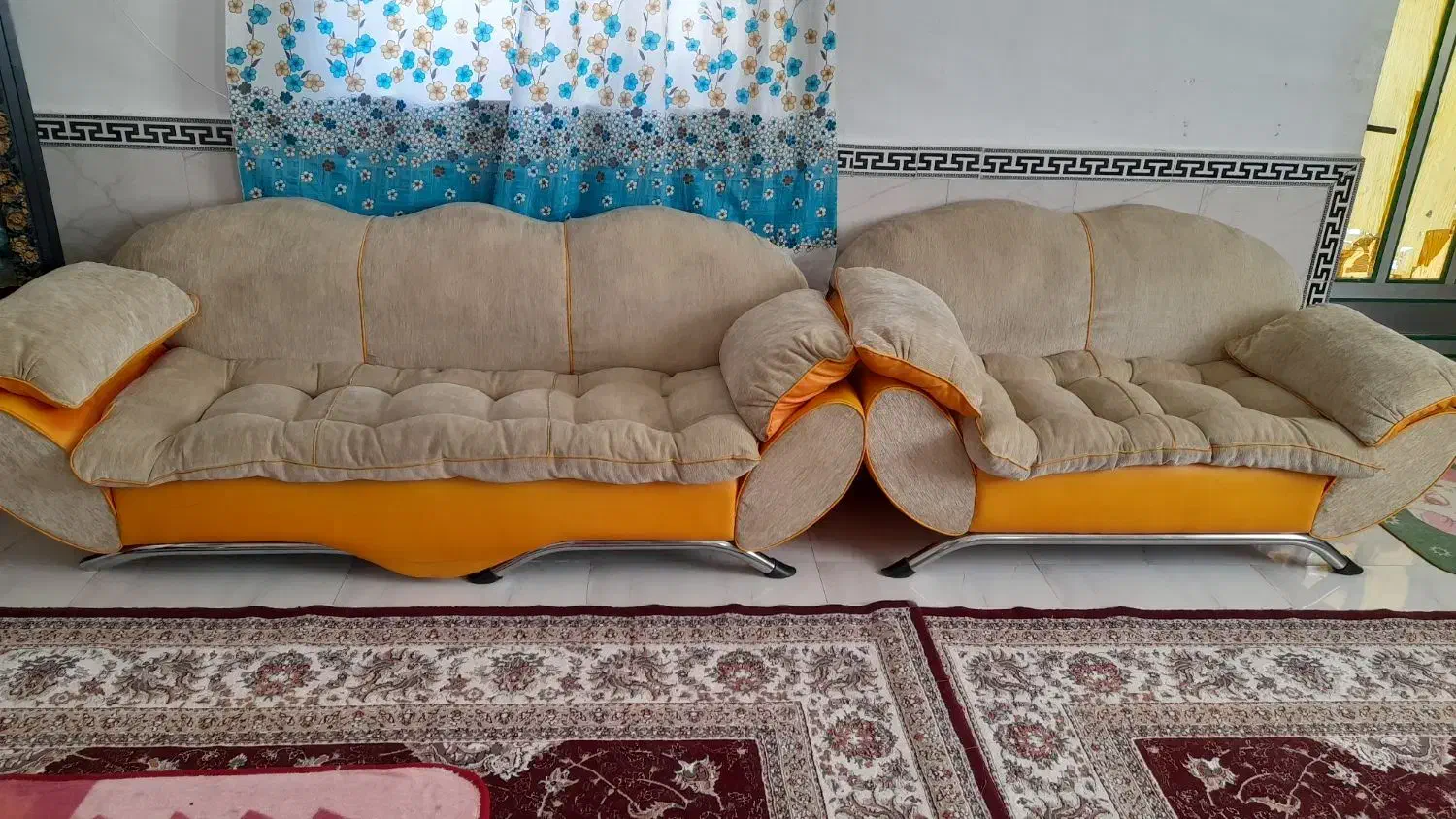 مبل کرم نارنجی|مبلمان خانگی و میز عسلی|بیلوار, |دیوار