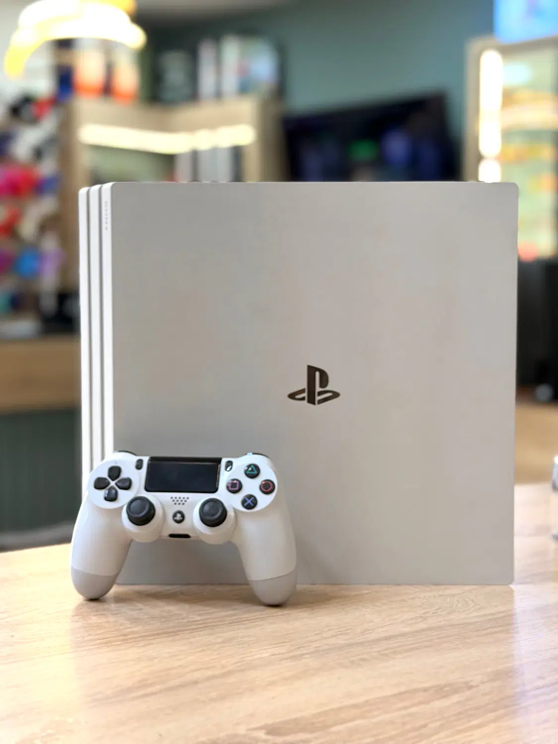Ps4 pro سفید|کنسول، بازی ویدئویی و آنلاین|بیرجند, |دیوار
