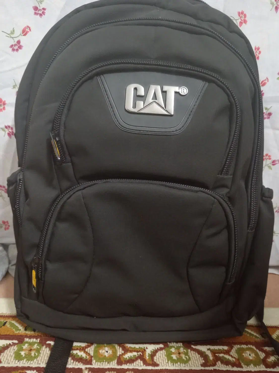 کوله‌پشتی|کیف، کفش، کمربند|نیشابور, پنجراه|دیوار