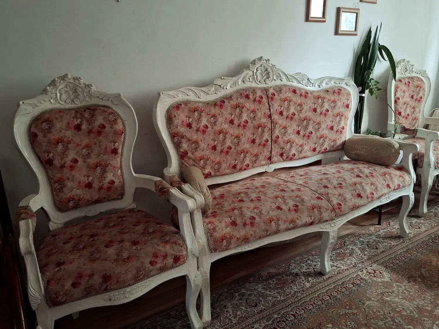 مبل نوستالژی ۷ نفره|مبلمان خانگی و میز عسلی|رشت, یخسازی|دیوار