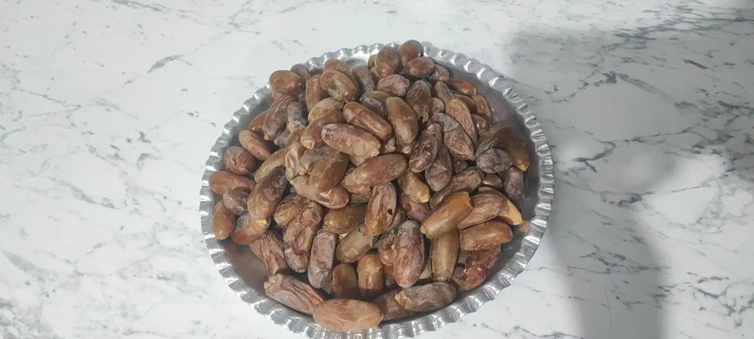 خرما نیمه خشک|خوردنی و آشامیدنی|باغستان, |دیوار