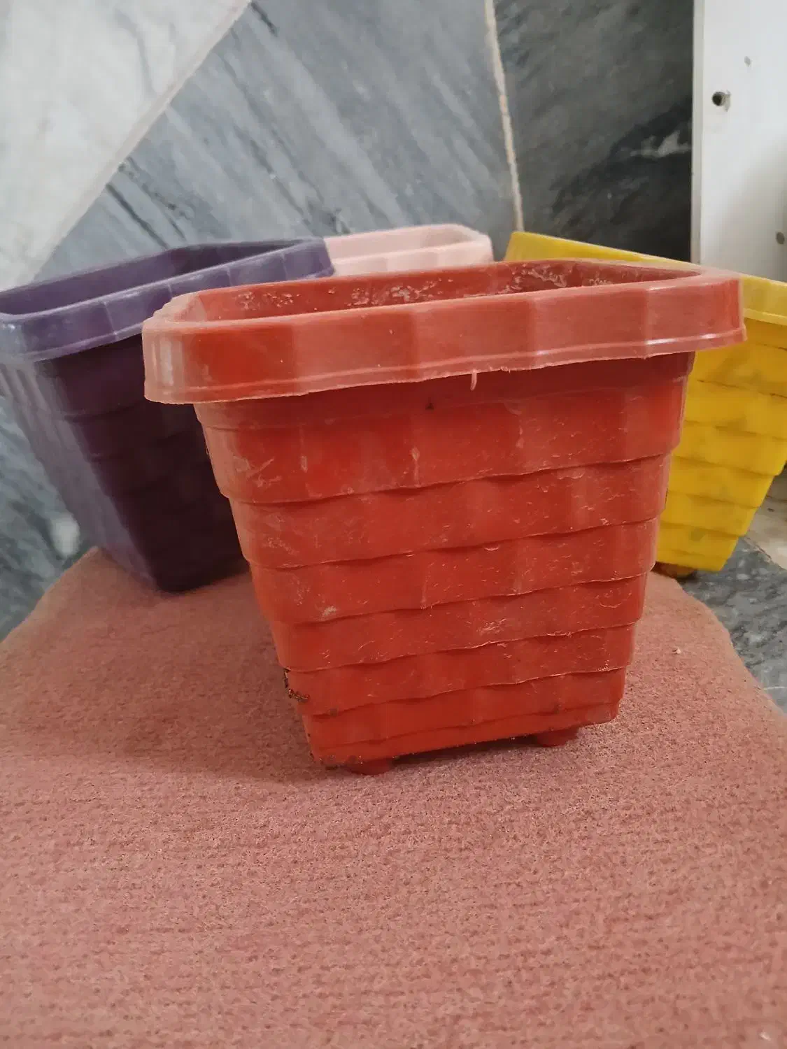 گلدان پلاستیکی|گل و گیاه طبیعی|قم, شاه ابراهیم|دیوار