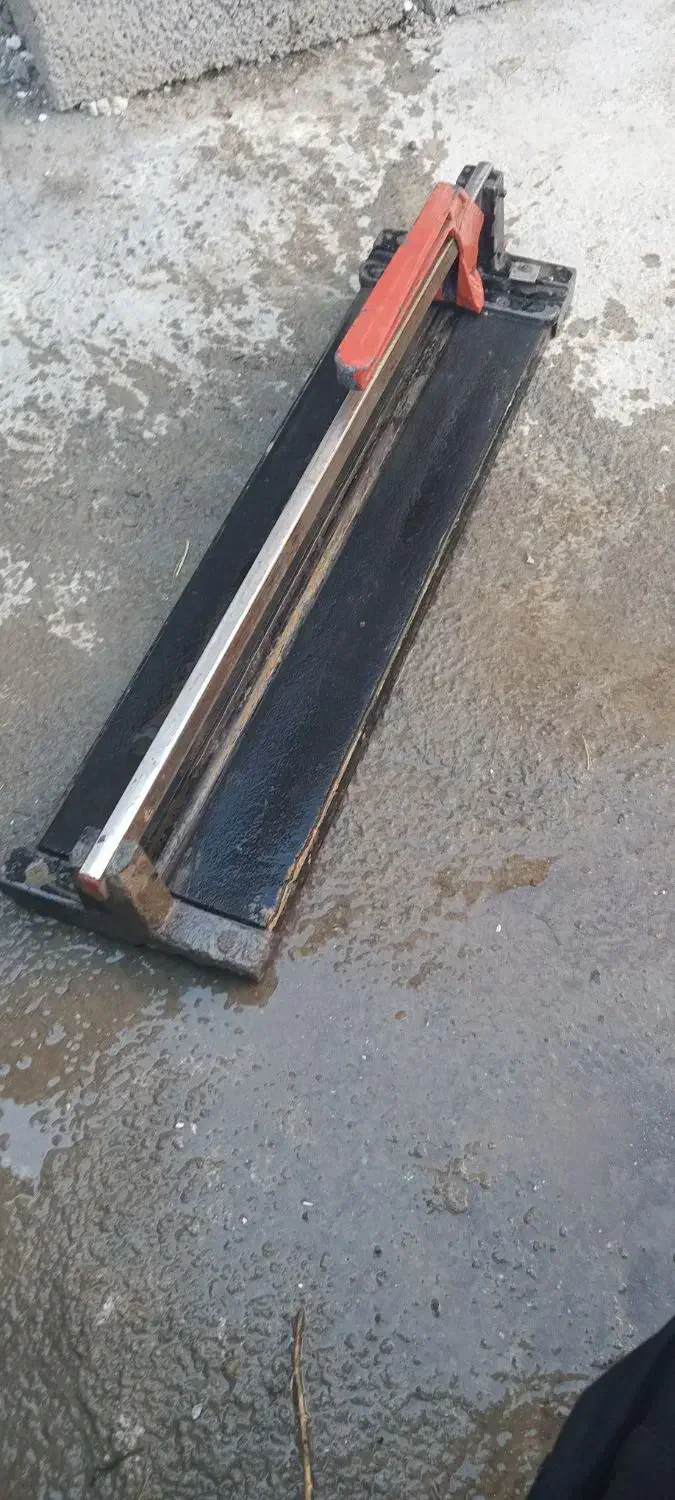 کاشی بر دستی تمیز سرحال|ابزارآلات|نوشین شهر, |دیوار