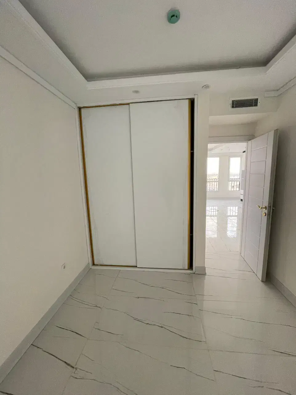 رهن و اجاره(۹۵ متر) ۲ خواب تاپ لوکیشن * ۲ ساله*