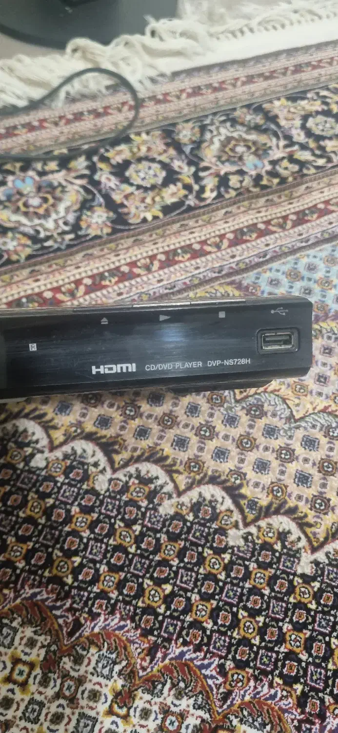 تلویزیون LCD و DVD Player سونی با میز تلویزیون|تلویزیون و پروژکتور|تهران, باغ فیض|دیوار