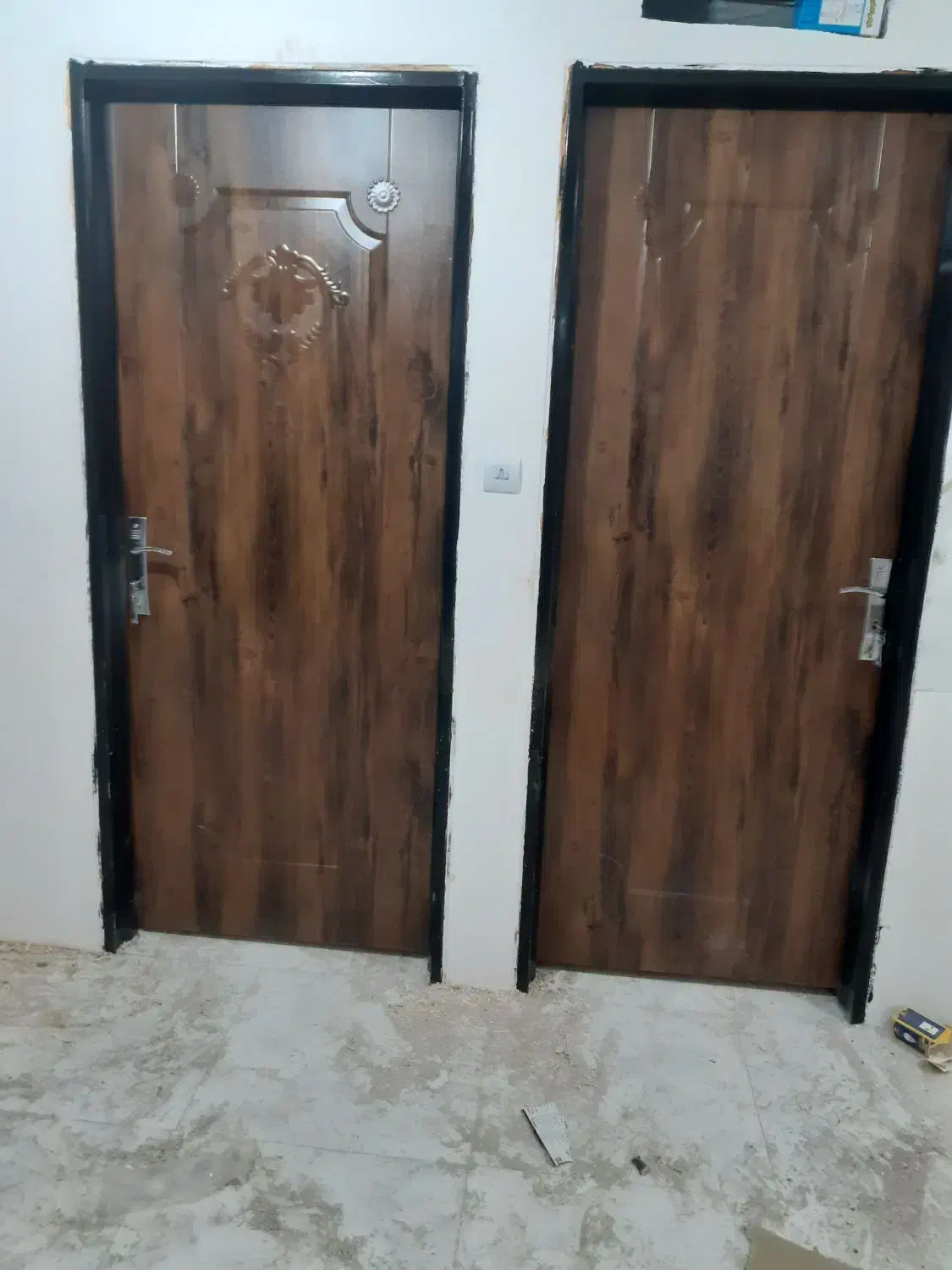 تعمیر ات وساخت انواع درب چوبی وکابینت وغیره|خدمات پیشه و مهارت|بجنورد, |دیوار