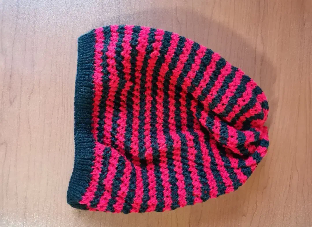 ست کلاه دستکش و شال گردن دستباف|لباس|مشکیندشت, |دیوار