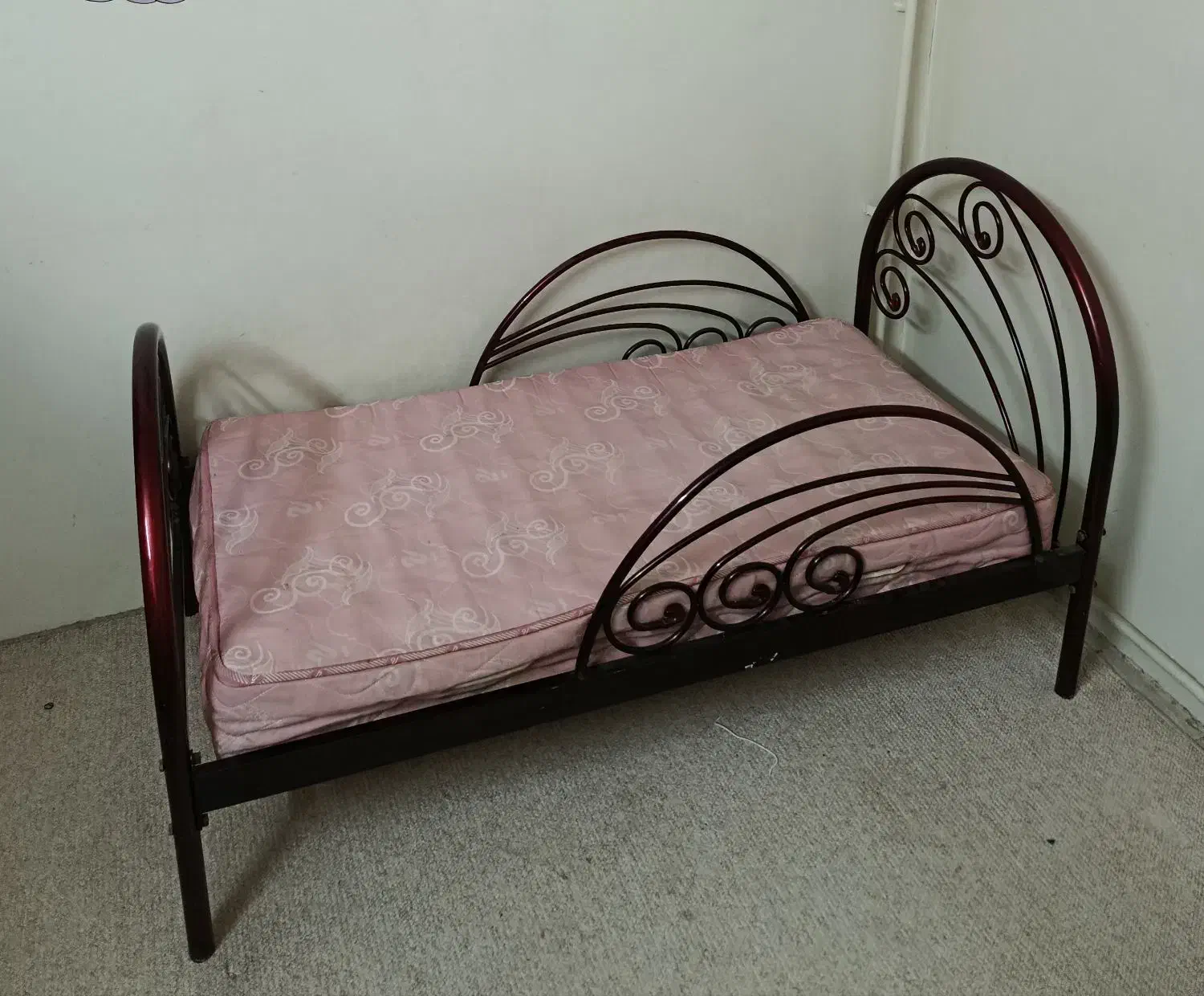 تخت خواب فلزی|تخت و سرویس خواب|ابهر, |دیوار