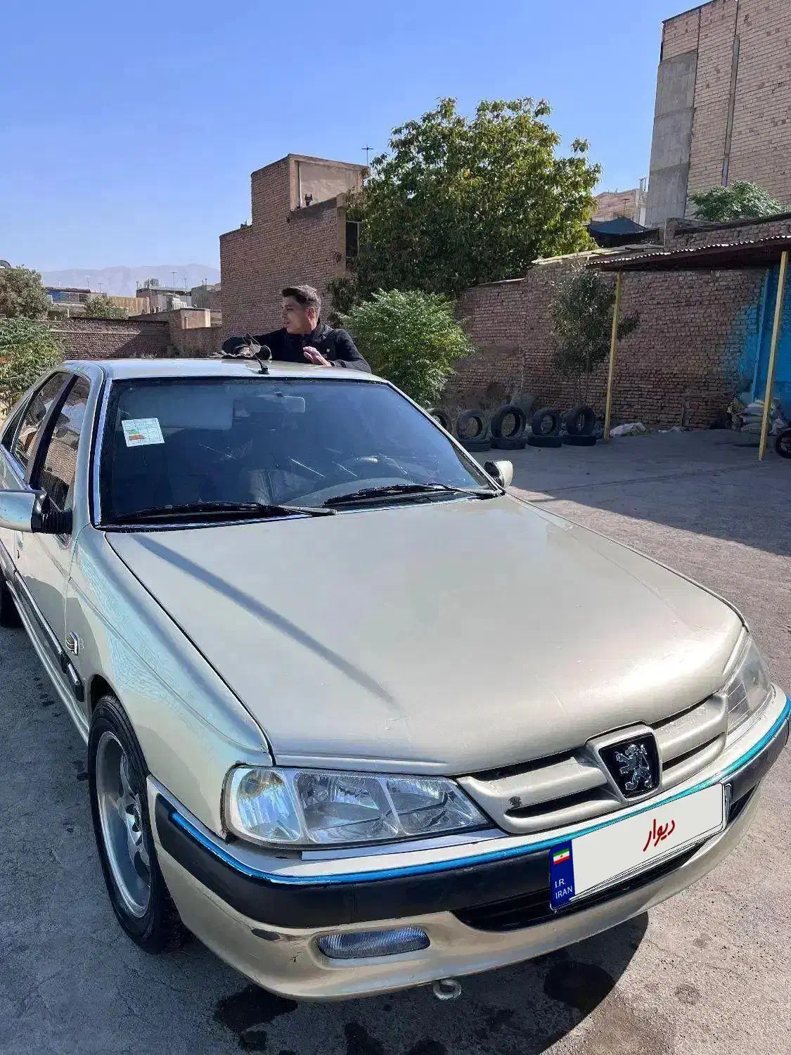 پژو پارس بژ ۸۱|خودرو سواری و وانت|نیشابور, شهرک قدس|دیوار