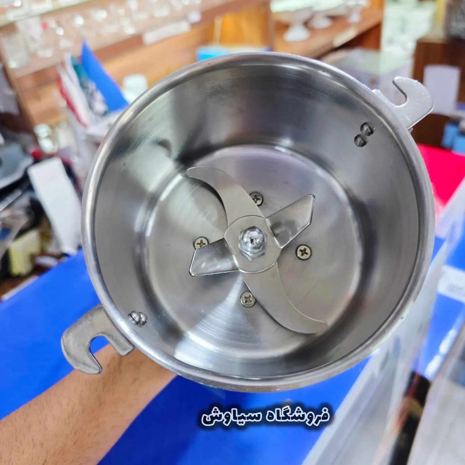 آسیاب ۲۰۰ گرمی بوش نیمه صنعتی عطاری|خردکن، آسیاب، غذاساز|تهران, تهرانسر مرکزی|دیوار
