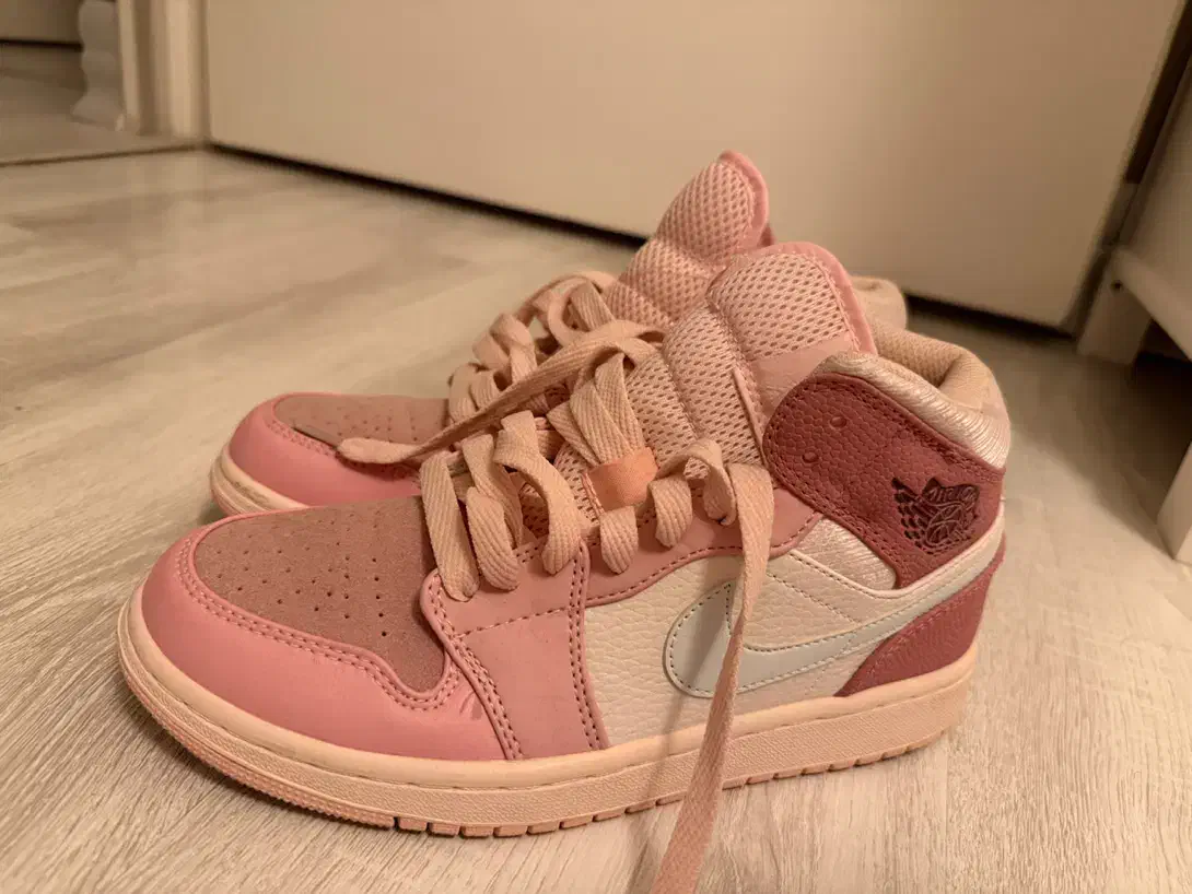 کتونی نایک جردن صورتی اورجینال|کیف، کفش، کمربند|تهران, سعادت‌آباد|دیوار