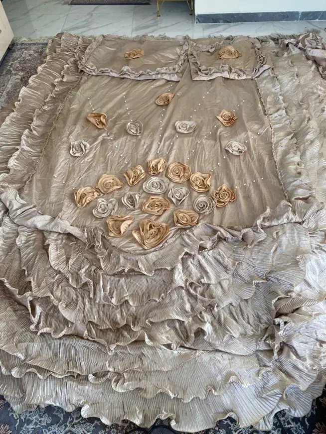 سرویس کامل رو تختی گل برجسته ساتن|سرویس روتختی|اراک, |دیوار