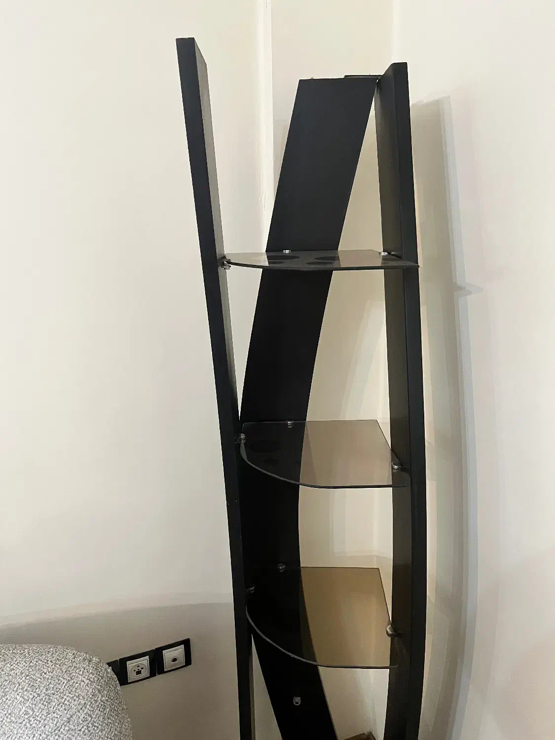 ویترین سه کنج کم جا|بوفه، ویترین، کنسول|تهران, افسریه جنوبی|دیوار