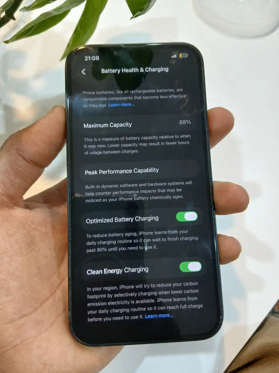 iphone13 normal|موبایل|قائن, |دیوار