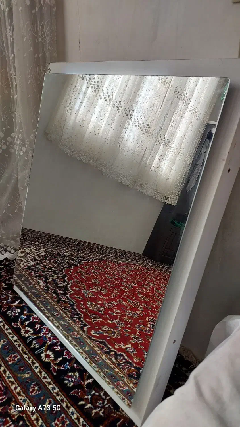 آینه چراغ دار مخصوص سالن آرایشگری یا میز آرایشی|آرایشگاه و سالن‌های زیبایی|خرم‌آباد, |دیوار