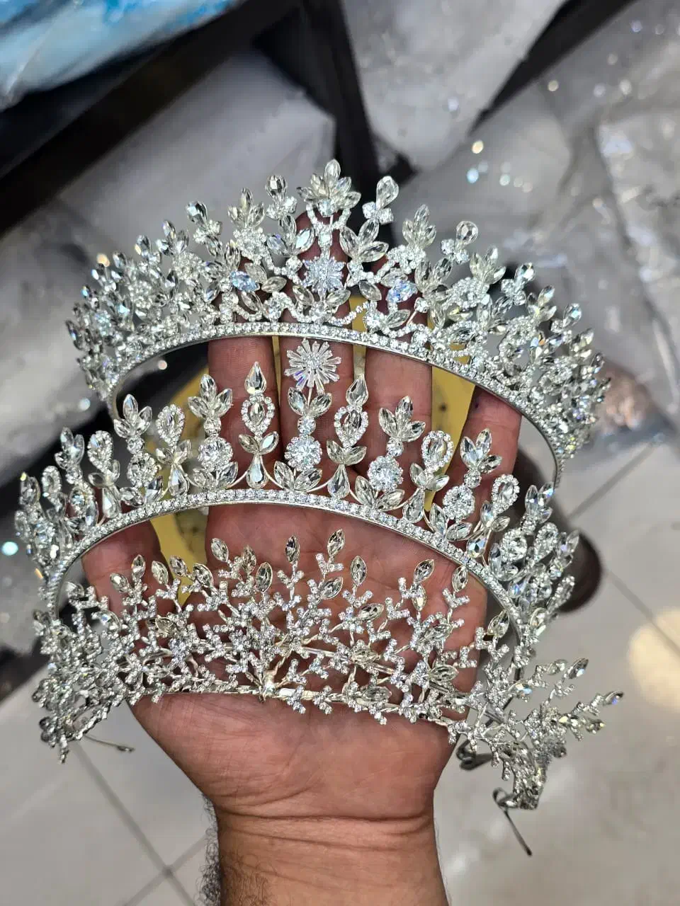 نیرو جهت کار در مزون لباس عروس|استخدام هنری و رسانه|بندرعباس, |دیوار