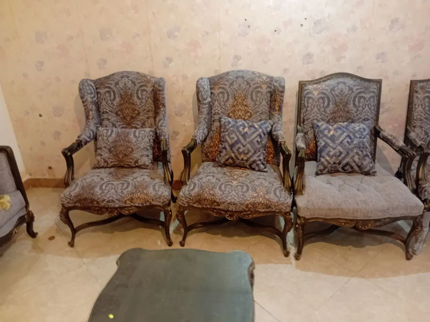 به دلیل نقل مکان|مبلمان خانگی و میز عسلی|ساری, |دیوار