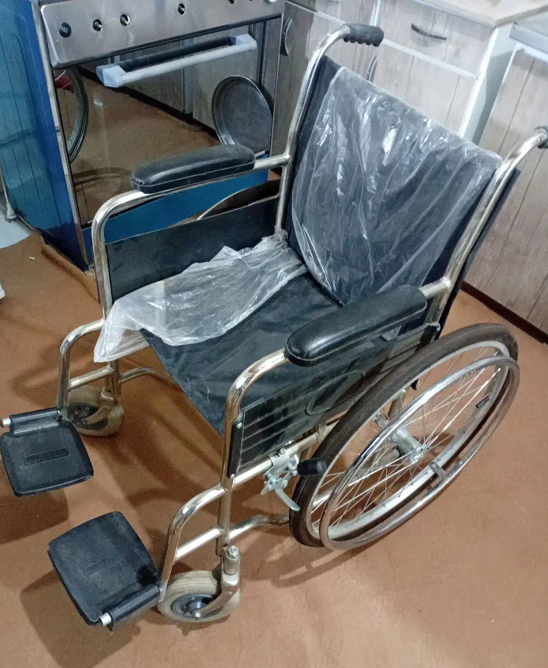 ویلچر (فروش فوقالعاده)|پزشکی|اردبیل, |دیوار