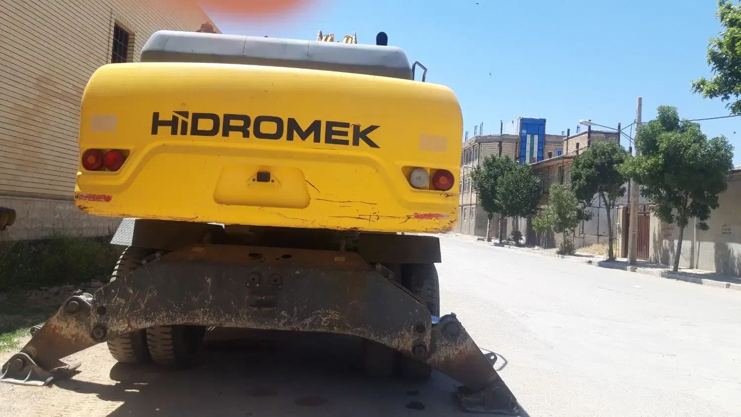 بیل لاستیکی هیدرومک ۲۰۰|خودرو سنگین|تهران, شهرک آپادانا|دیوار