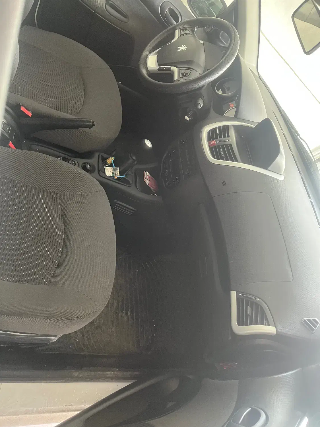 ۲۰۷مدل۴۰۴|خودرو سواری و وانت|اراک, |دیوار