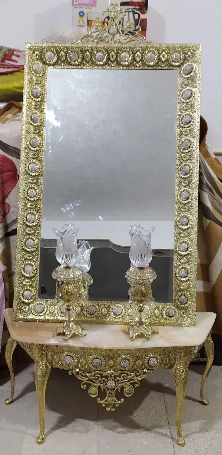 آینه و شمعدان تمام برنز|صنایع دستی و سایر لوازم تزئینی|قم, محمد آباد|دیوار