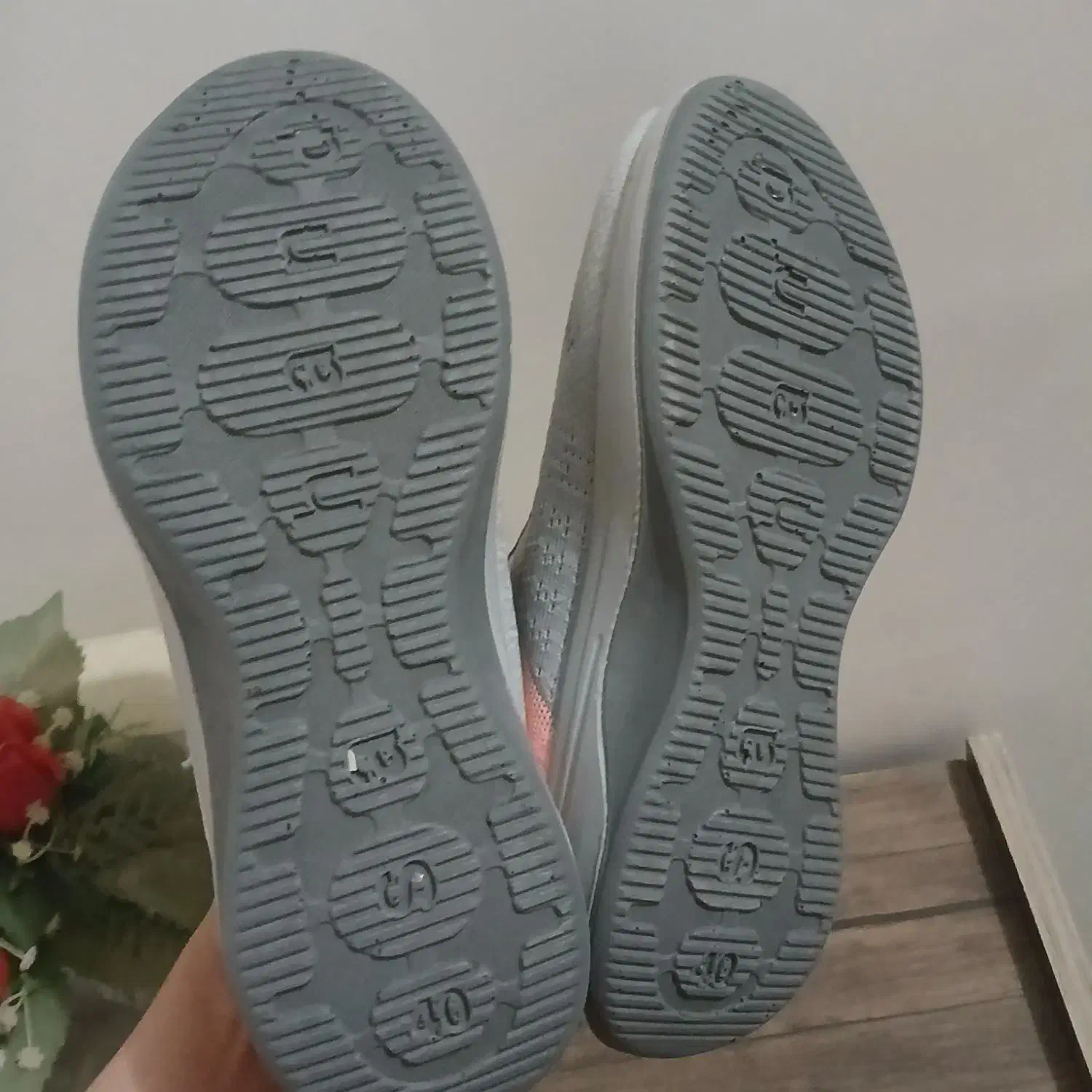 کفش اسپرت|کیف، کفش، کمربند|نیشابور, بنیاد شهید|دیوار